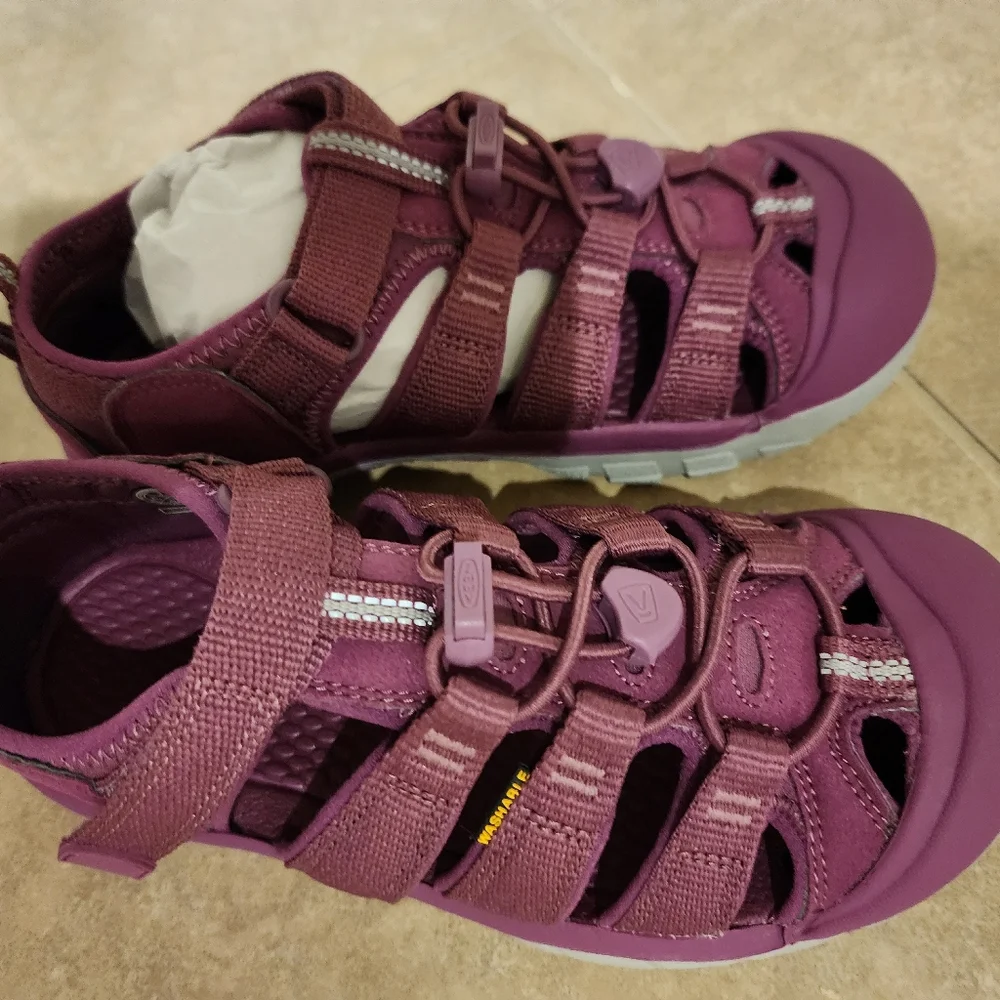 Keen sandals girls size 3